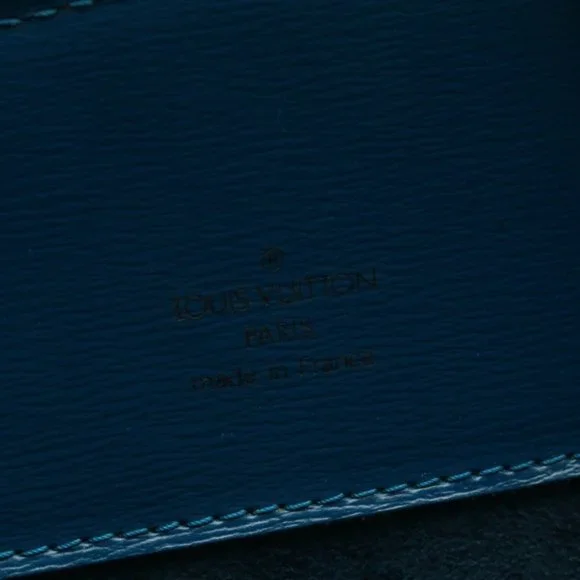 Louis Vuitton Cluny Bucket Shoulder Bag